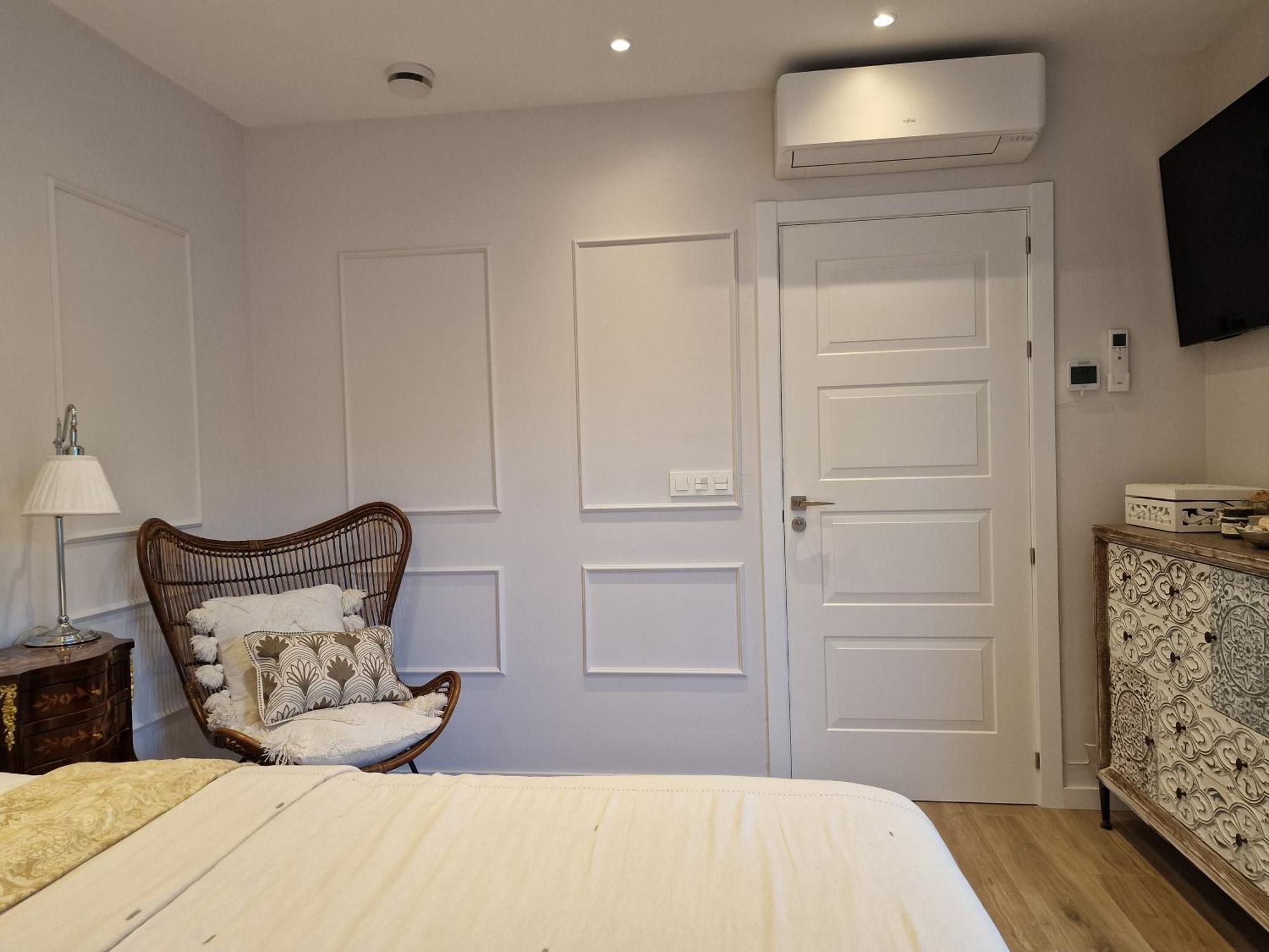 Sun & Palms - Luxurious 2 Bedroom With A Great Pool Area Apartment *