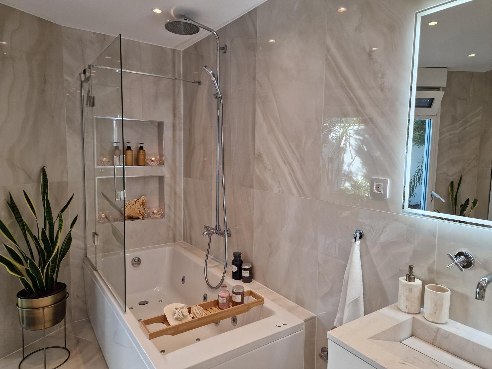 Sun & Palms - Luxurious 2 Bedroom With A Great Pool Area Apartment Mijas