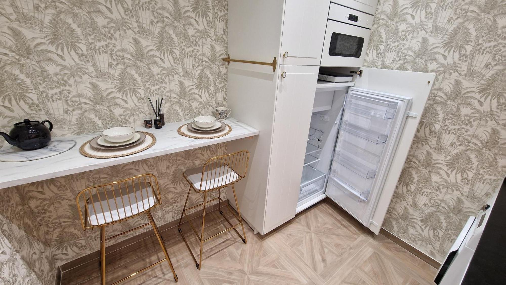 Sun & Palms - Luxurious 2 Bedroom With A Great Pool Area *