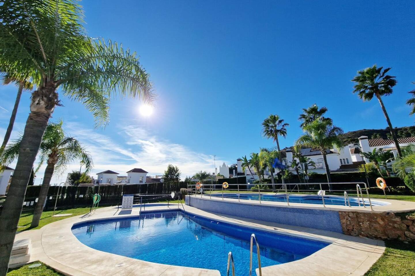 Sun & Palms - Luxurious 2 Bedroom With A Great Pool Area * Mijas
