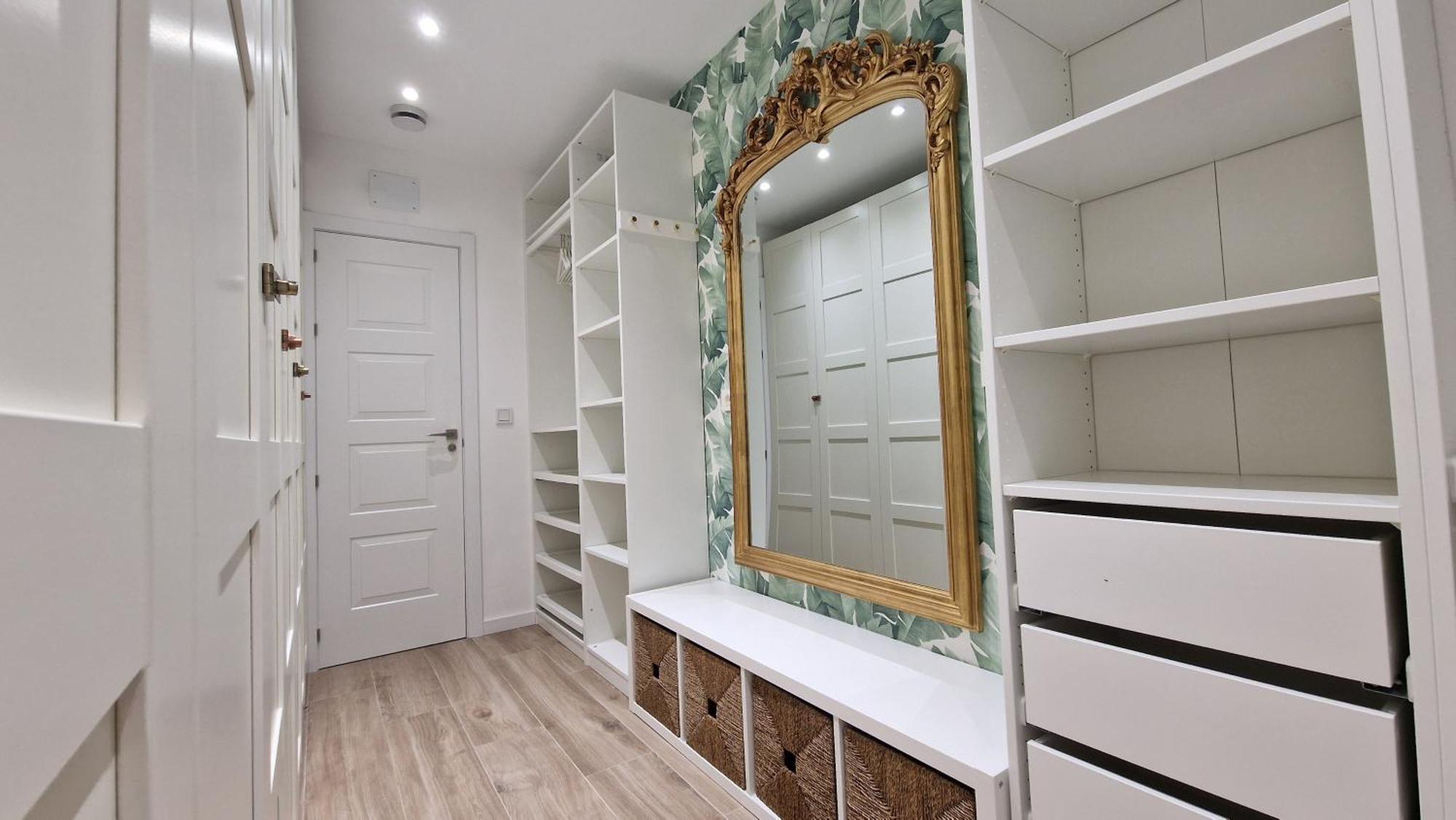 Sun & Palms - Luxurious 2 Bedroom With A Great Pool Area