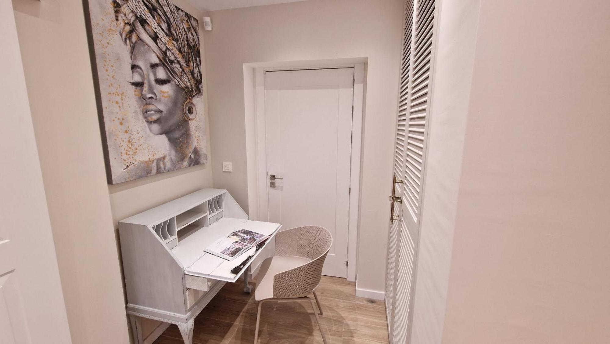 Apartment Sun & Palms - Luxurious 2 Bedroom With A Great Pool Area *
