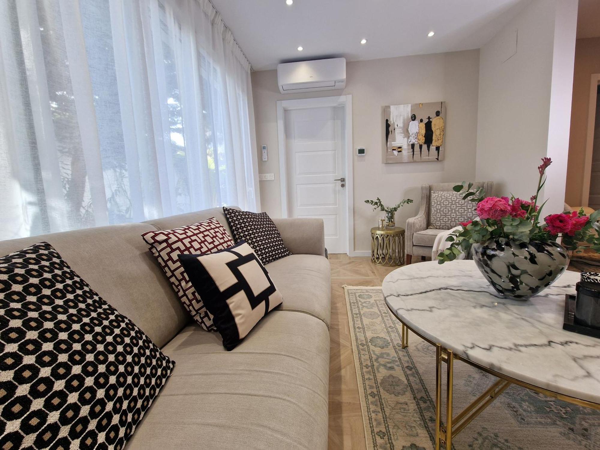 Sun & Palms - Luxurious 2 Bedroom With A Great Pool Area Apartment