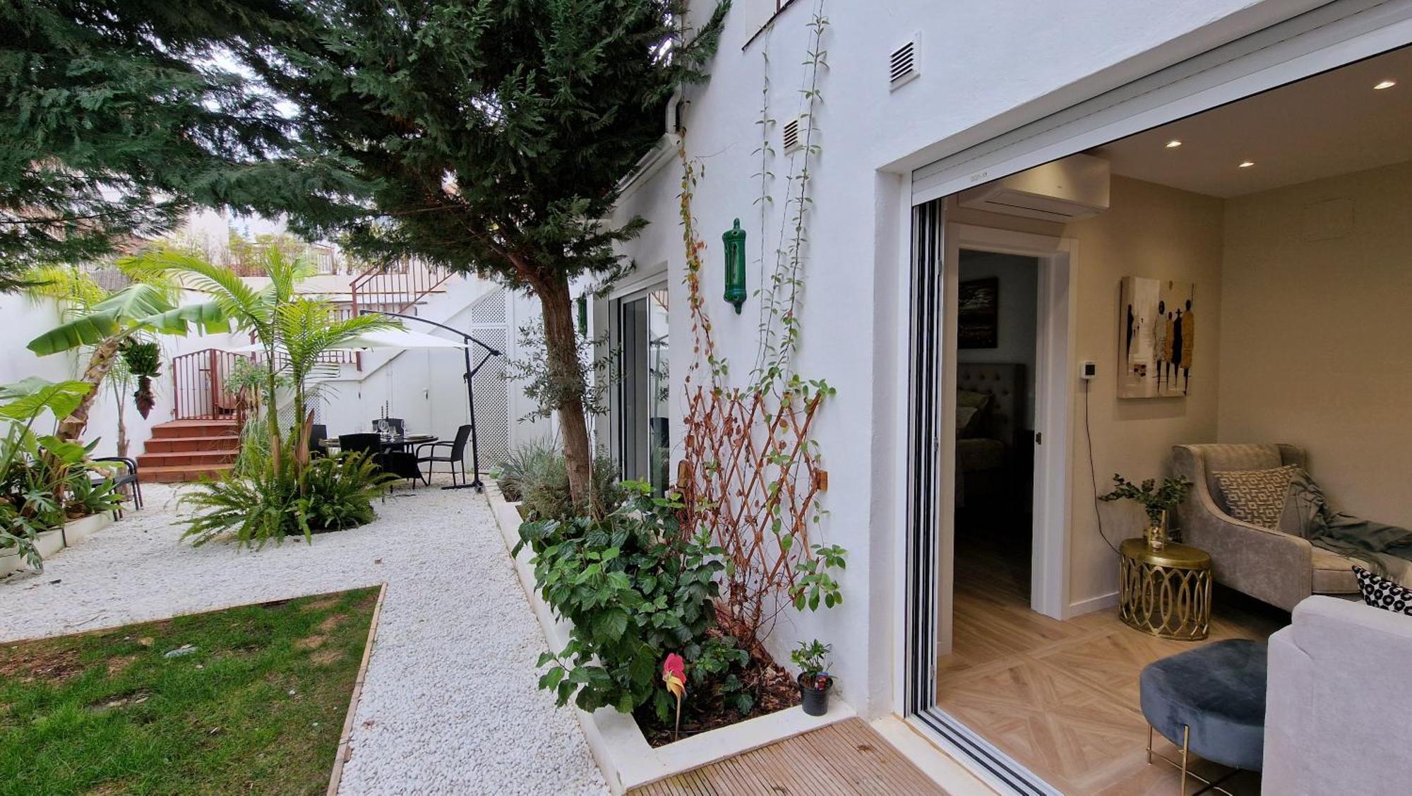 Sun & Palms - Luxurious 2 Bedroom With A Great Pool Area *