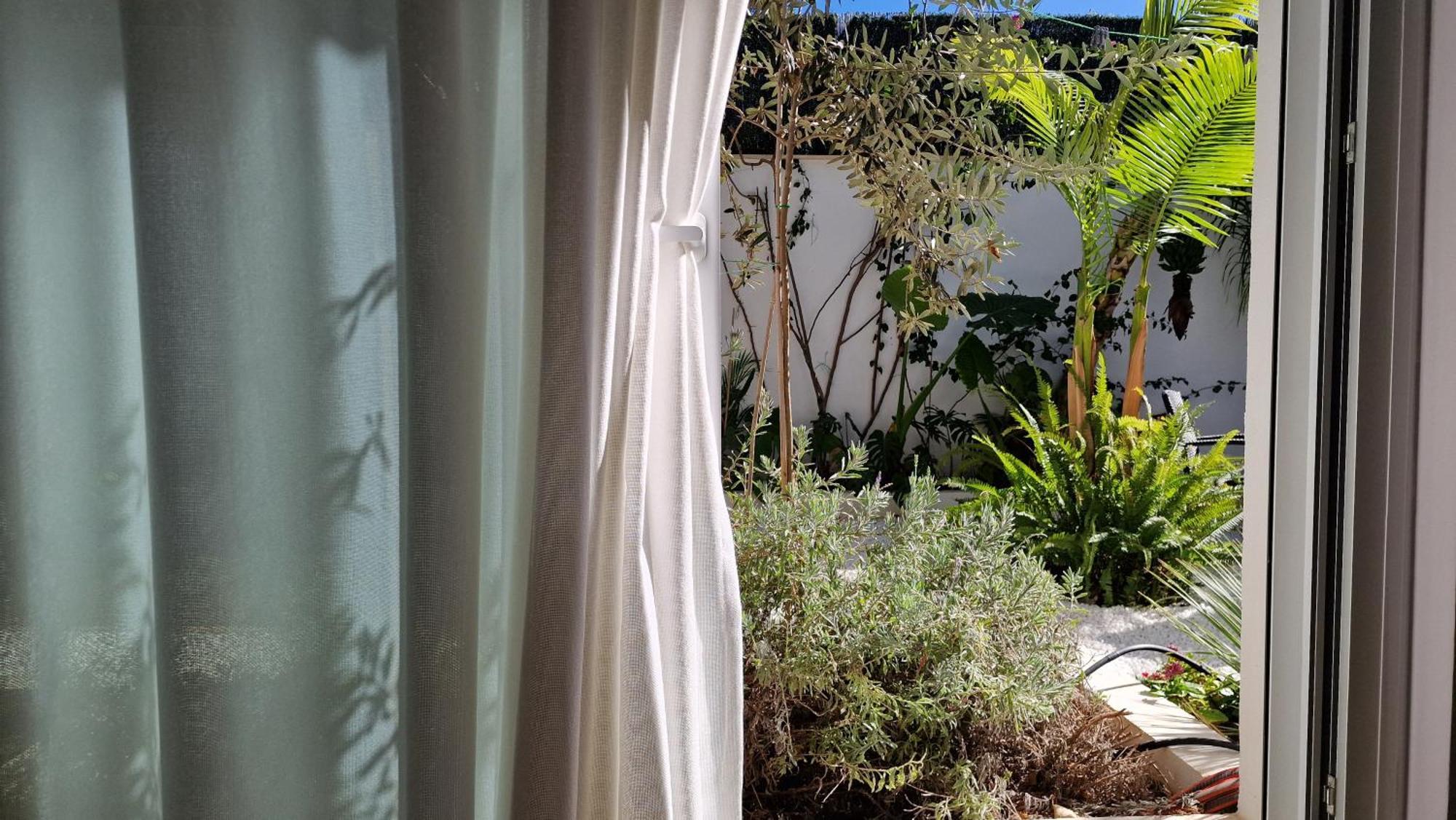 Sun & Palms - Luxurious 2 Bedroom With A Great Pool Area Apartment *